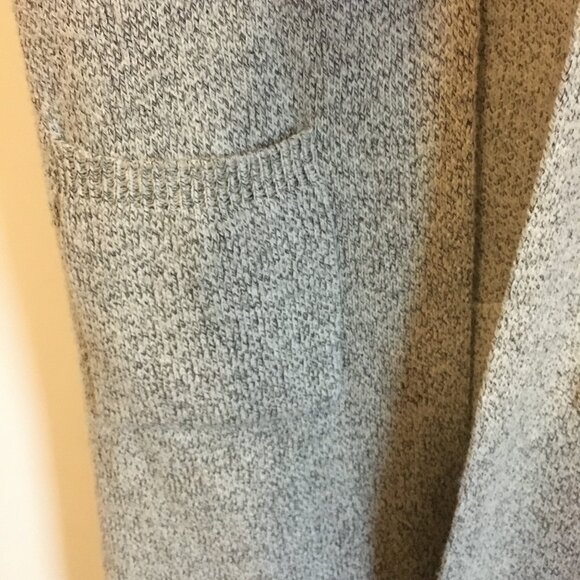 Monteau Long Grey Knit Pocketed Sleeveless Open Cardigan - Picture 5 of 16